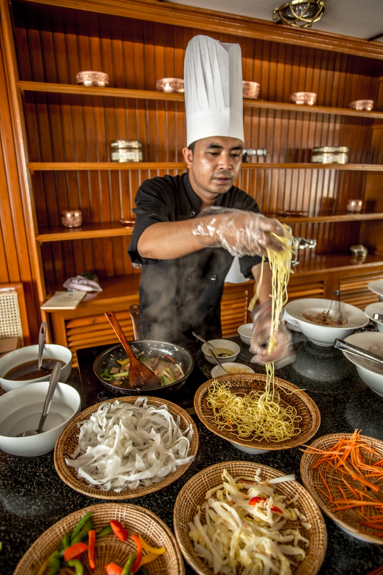 Pandaw RV Mekong Pandaw Chef.jpg